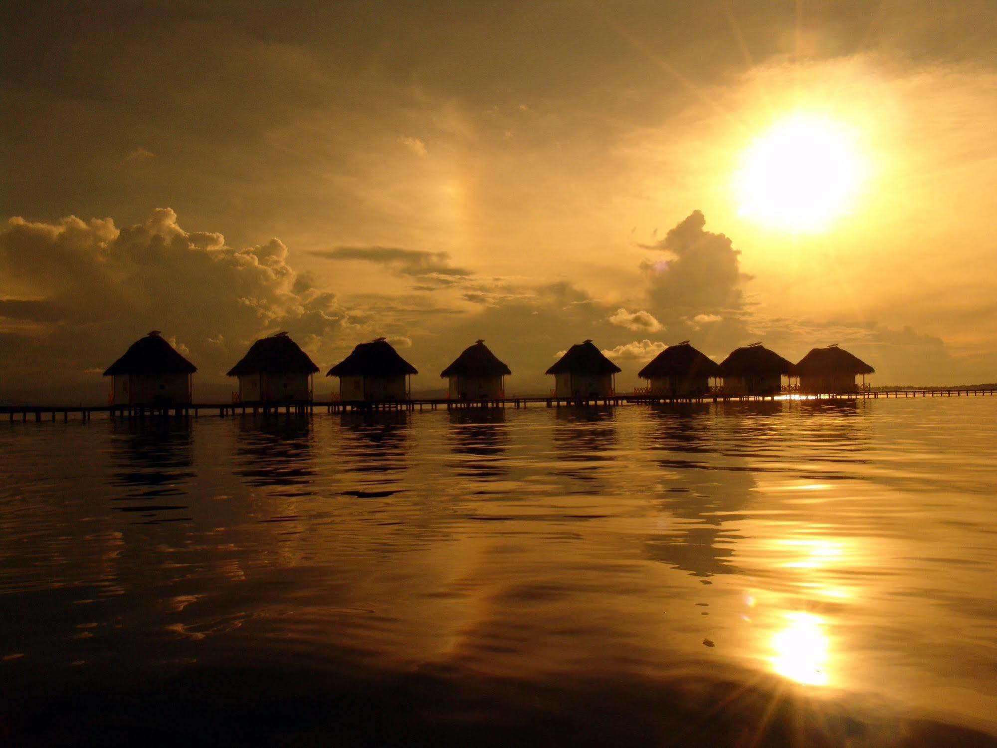 Punta Caracol Acqua Lodge Bocas Town Exterior photo